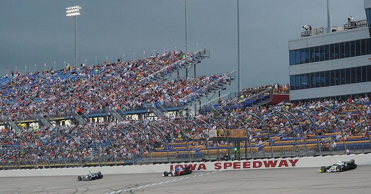 IndyCar's doubleheader at Iowa Speedway will have fans in the stands