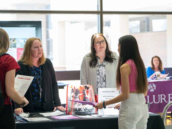 ICAN hosts largest college fair in Iowa in Altoona