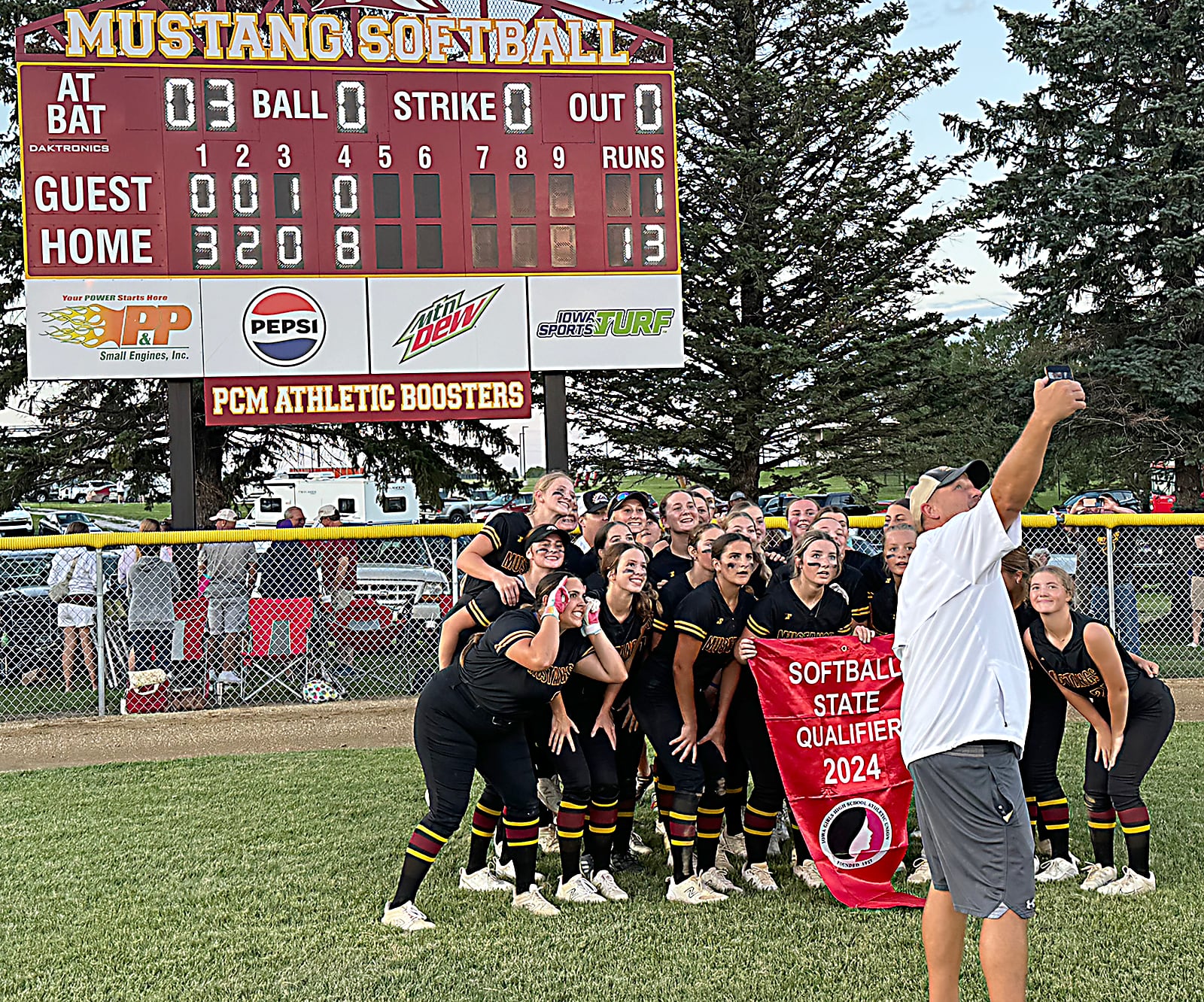 PCM softball team