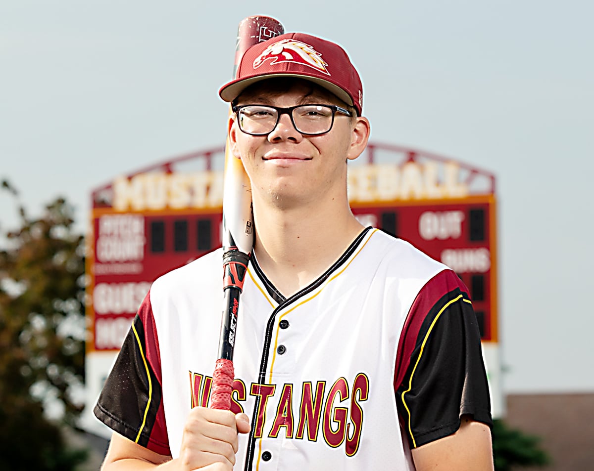 Farver, Hobbs lead six Mustangs on all-conference baseball squad