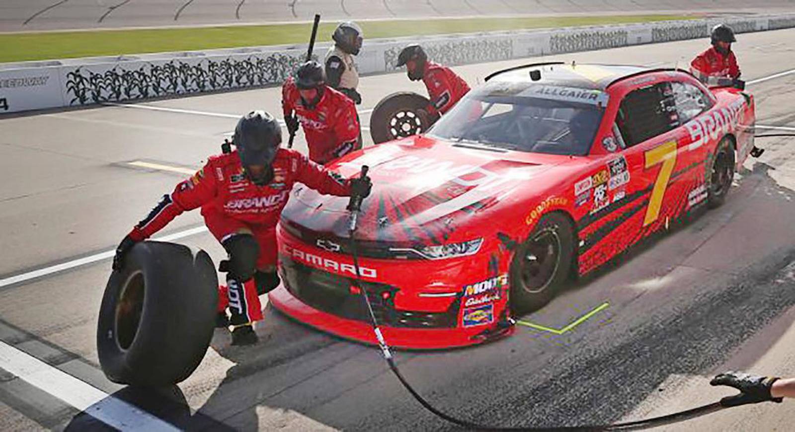 Iowa Speedway races will feature NASCAR’s new pit stop procedure