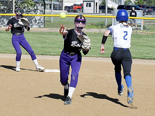 Baxter softball suffers conference losses to BCLUW, Don Bosco