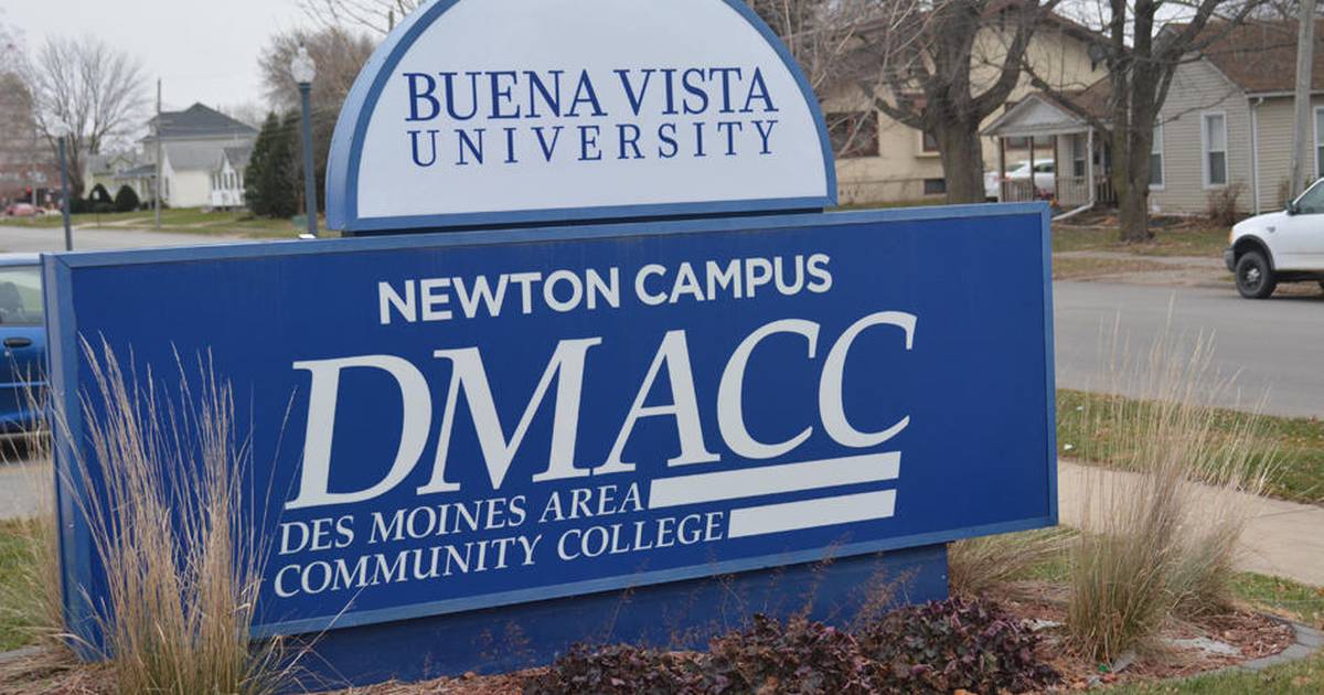 DMACC spring semester foundation scholarships Newton Daily News