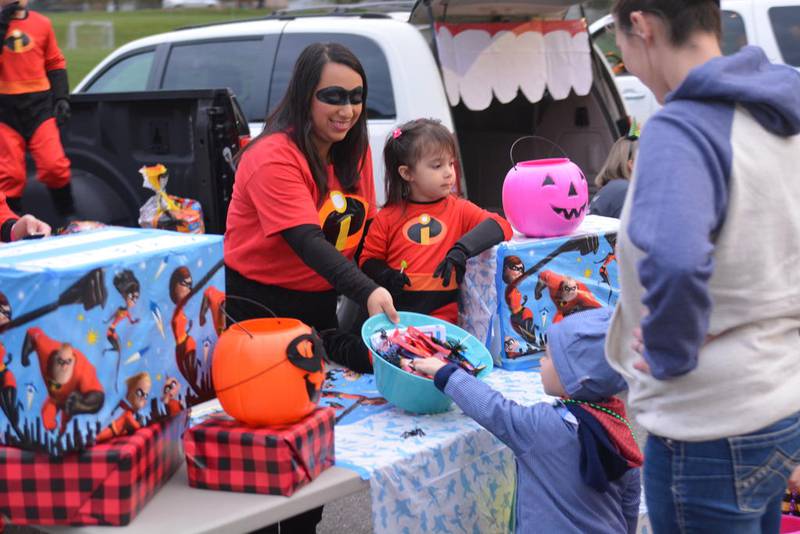 Newton Y hosts annual trickortreat event Newton Daily News